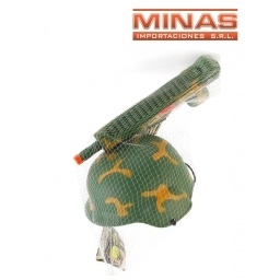 CASCO Y PISTOLA MILITAR