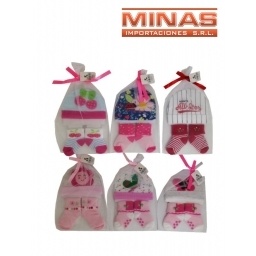 SET DE GORRO Y MEDIAS PARA BEBE