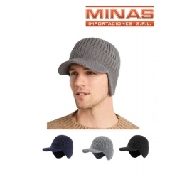 GORRO CON VISERA FORRADO EN PIEL.