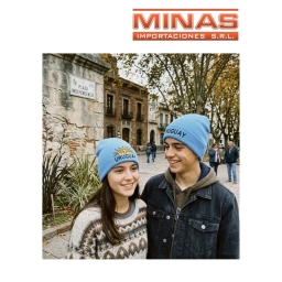 GORRO CELESTE.
