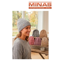 GORRO DE DAMA JASPEADO CON TREBOL EN BRILLANTES, 6 COLORES.