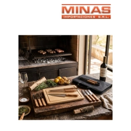SET PARRILLERO X 16 PCS CON ESTUCHE DE 23 CM X 40 CM.